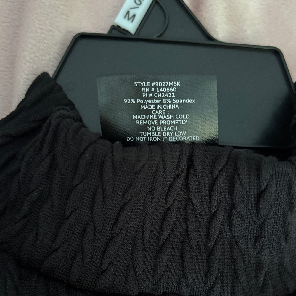 Sleeveless Mock Neck Ribbed Tops - Picture 9 of 9